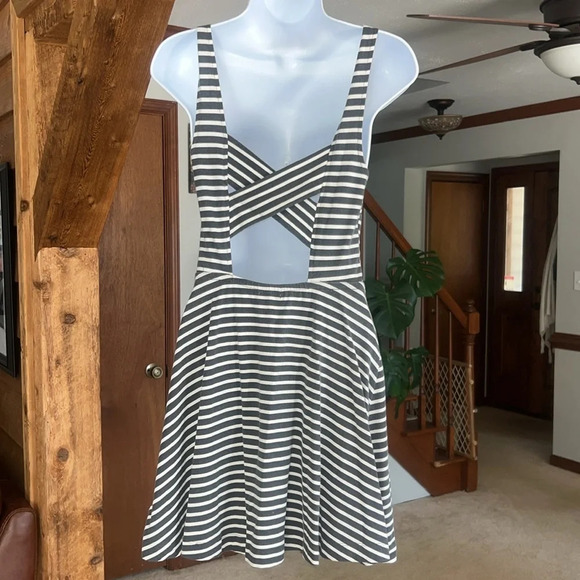 American Eagle Grey | White Striped Criss Cross Back A-Line Dress Size Small - Picture 3 of 7